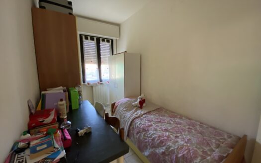 PIAN CAMUNO (BS) -ZONA CENTRALE- VENDESI TRILOCALE.