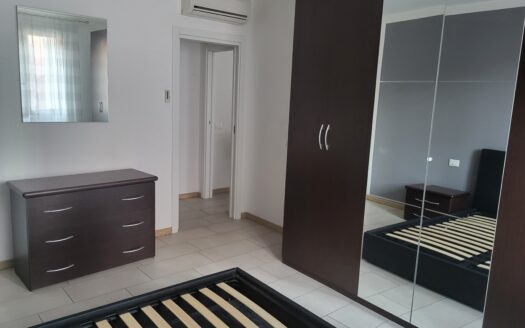 ARTOGNE (BS) VENDESI BILOCALE CON BOX E CANTINA.