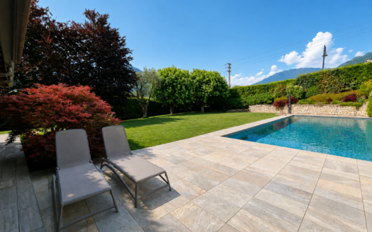 PISOGNE (BS) fraz. GRATACASOLO VILLA SINGOLA CON PISCINA